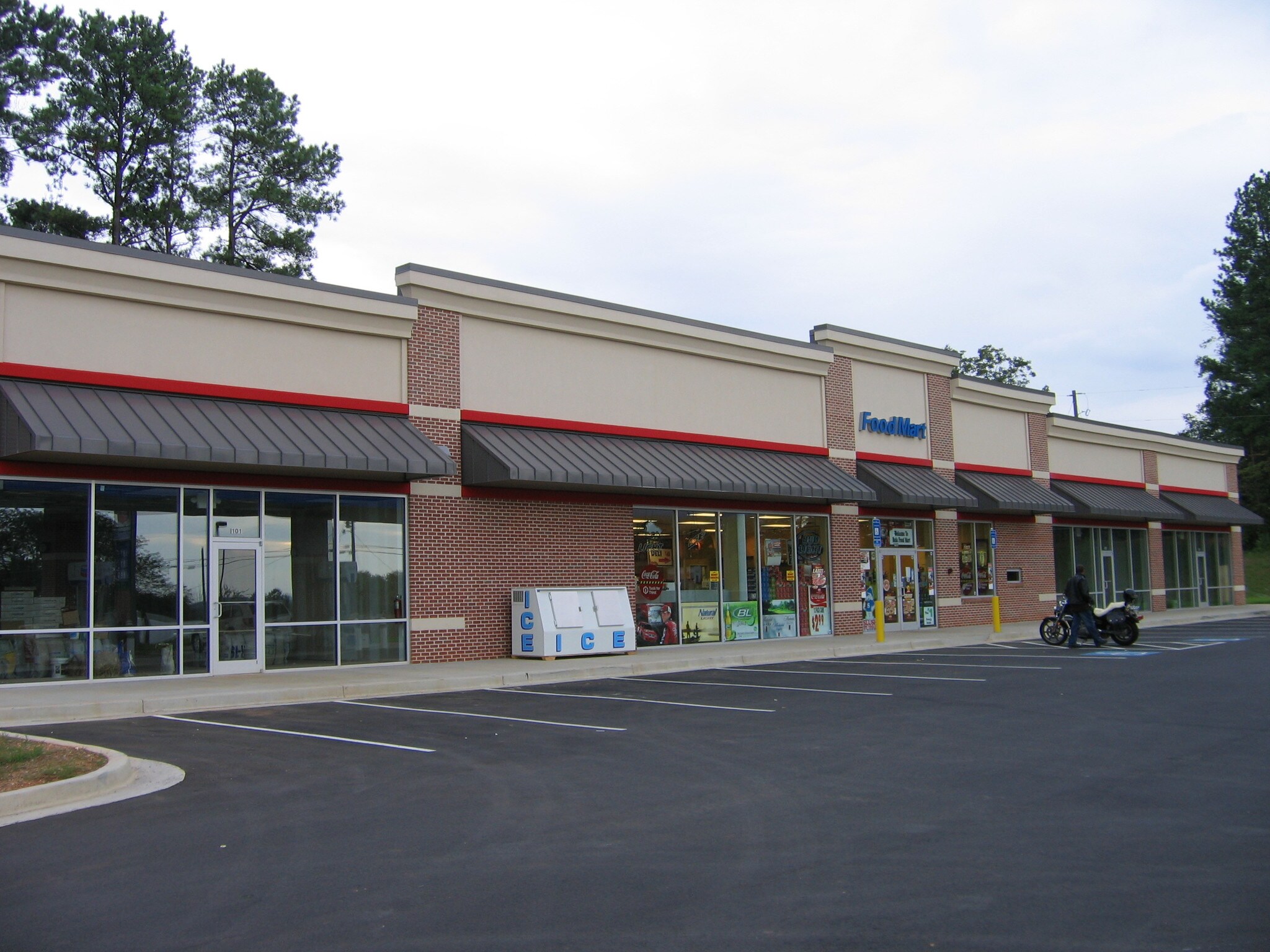 8860 Cartersville Hwy, Dallas, GA 30132