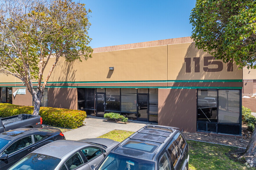 1131-1141 Bay Blvd, Chula Vista, CA for lease - Building Photo - Image 2 of 5