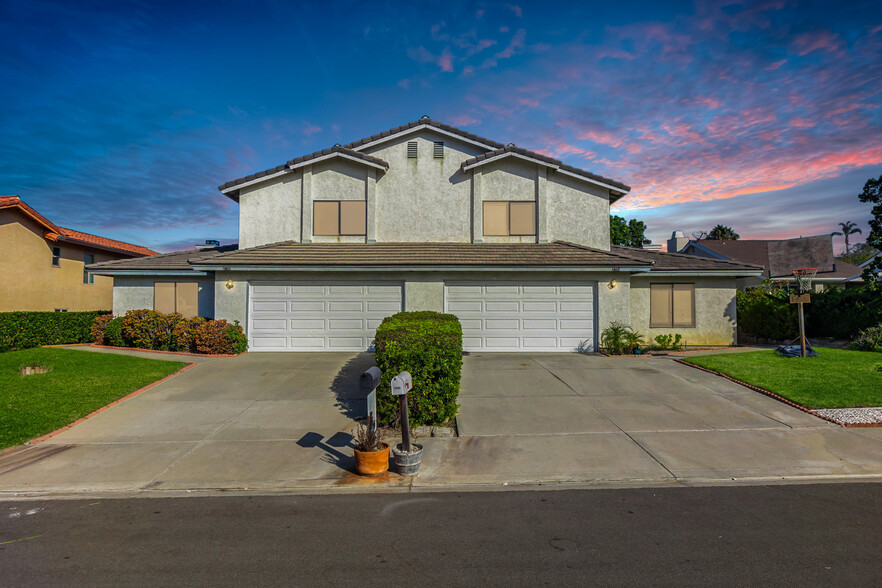 2732-2734 Luciernaga St, Carlsbad, CA for sale - Building Photo - Image 1 of 23