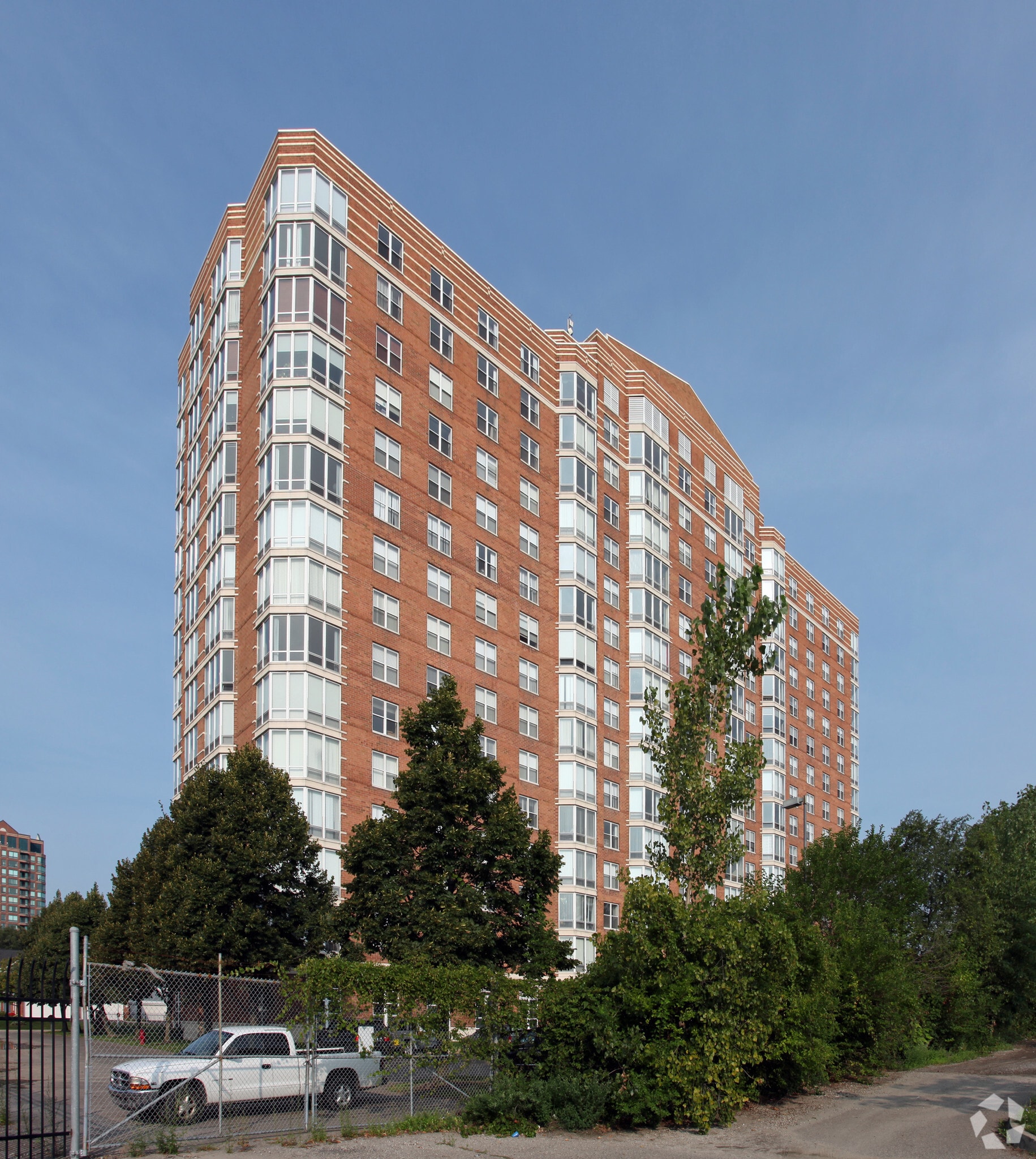 250 E Harbortown Dr, Detroit, MI, 48207 Apartment Property For Sale