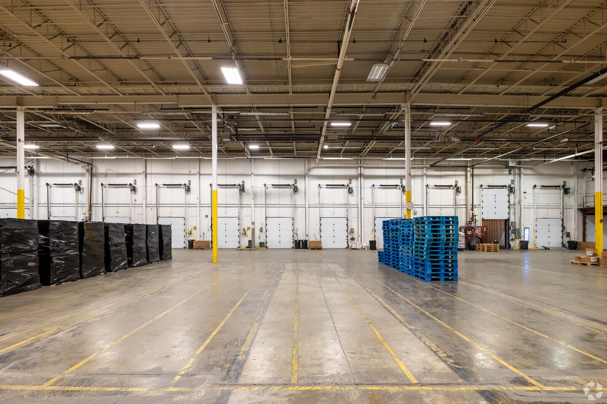 180 Rue de Normandie, Boucherville, QC for lease Interior Photo- Image 1 of 13