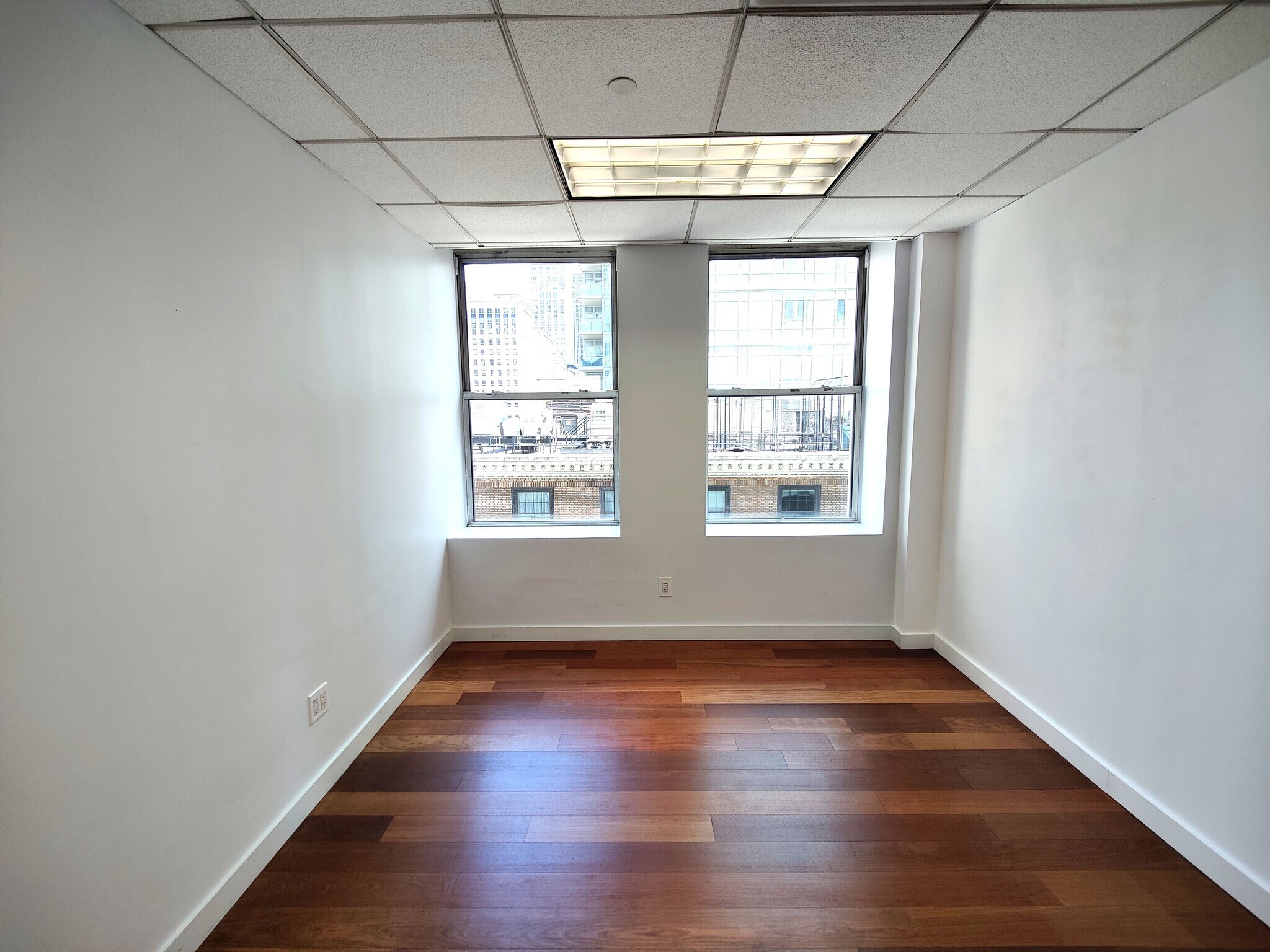 315 Fifth Ave, New York, NY for lease Interior Photo- Image 1 of 3