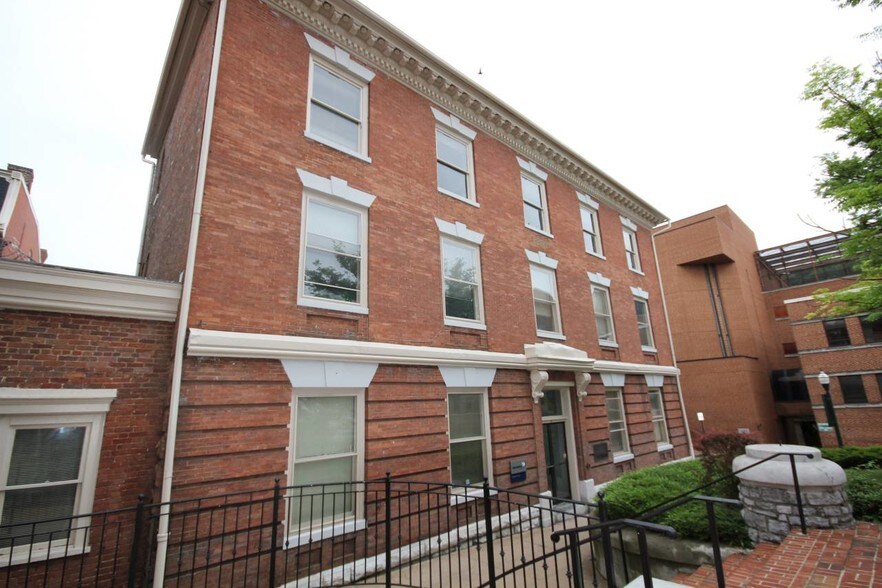 9 Lawyers Row, Staunton, VA for sale - Building Photo - Image 1 of 1