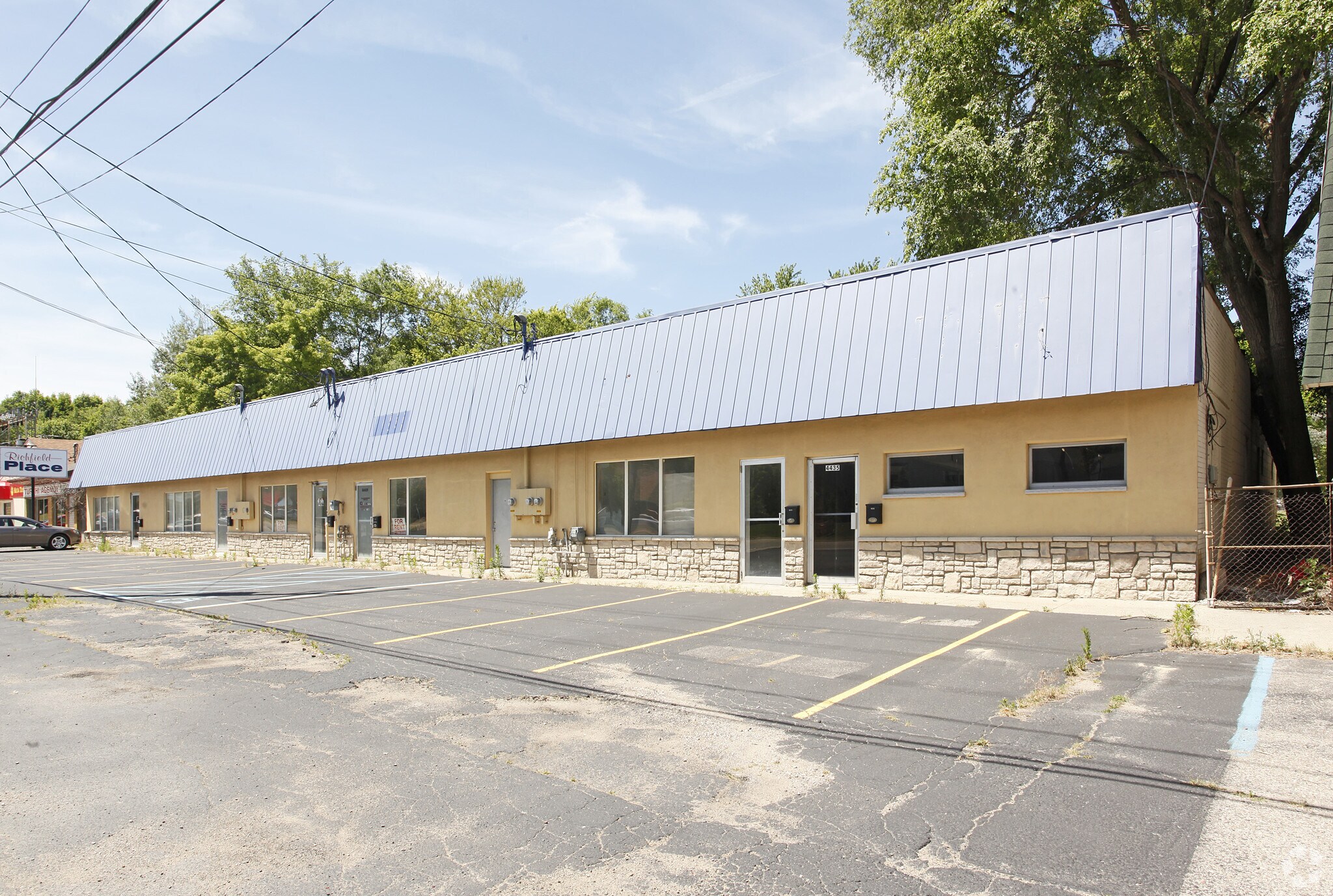 4423-4435 Richfield Rd, Flint, MI for sale Primary Photo- Image 1 of 1