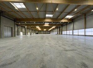 Industrial in Puiseux-en-France for lease Interior Photo- Image 1 of 5
