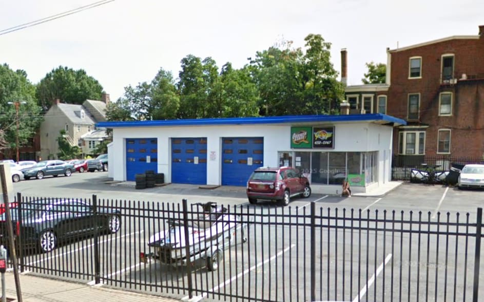 412 W Eighth St, Wilmington, DE for sale - Building Photo - Image 1 of 8