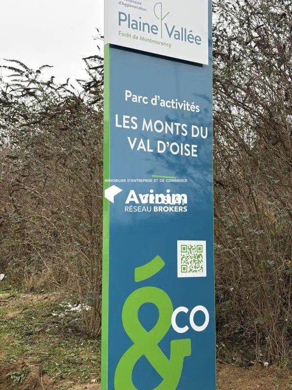 Industrial in Groslay for lease Building Photo- Image 1 of 6