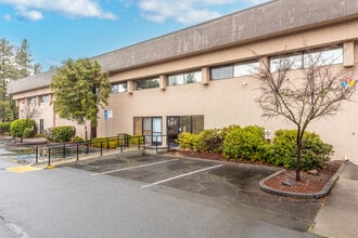 981 Airway Ct, Santa Rosa, CA for lease Building Photo- Image 2 of 15