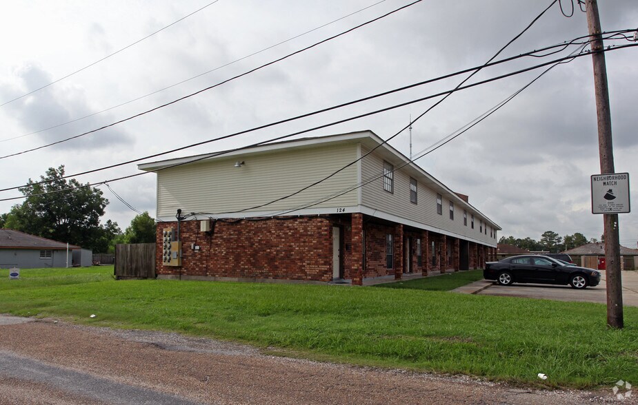 124 Friedrichs Rd, Gretna, LA 70056