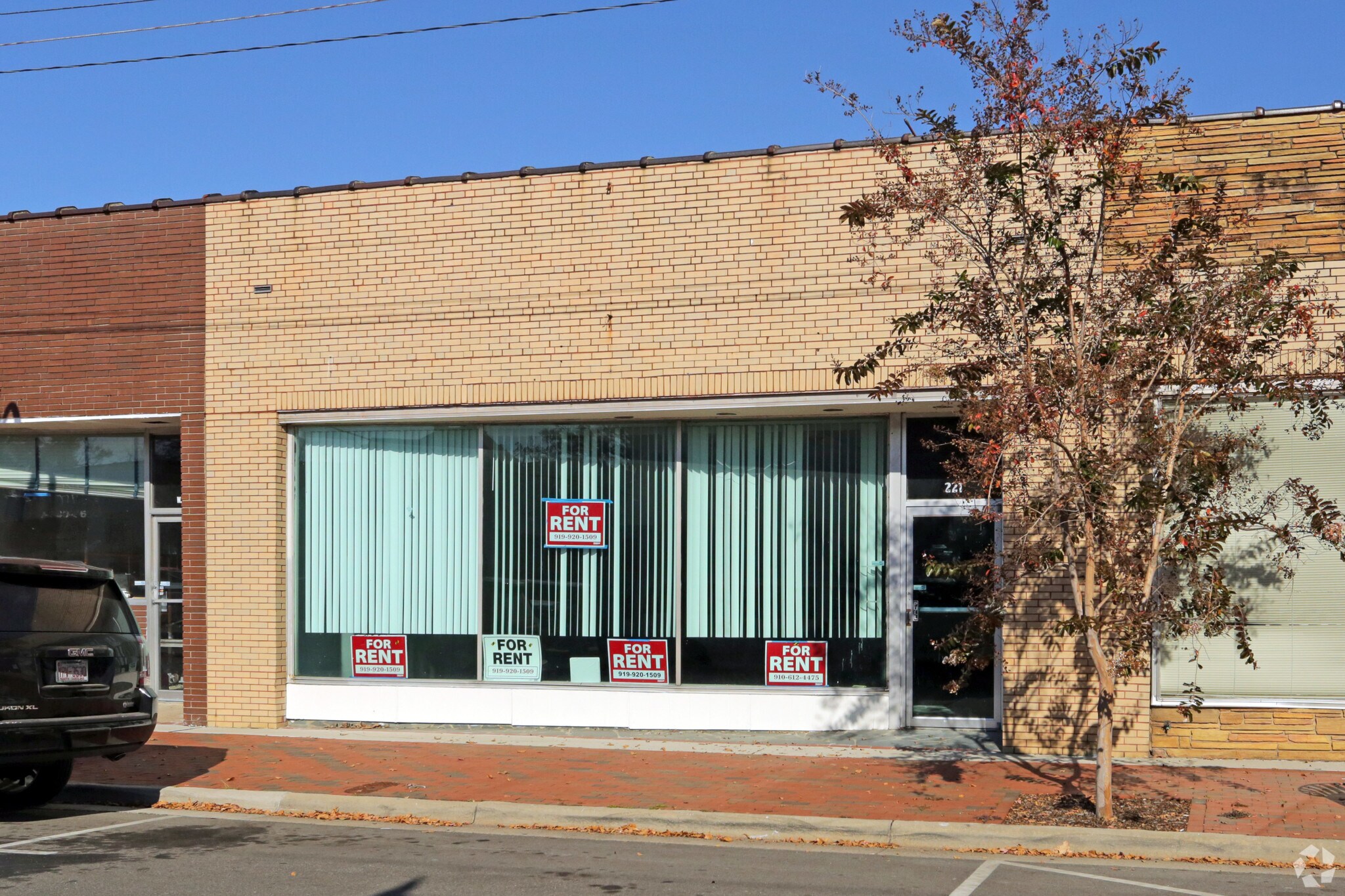 221 W Walnut St, Goldsboro, NC 27530