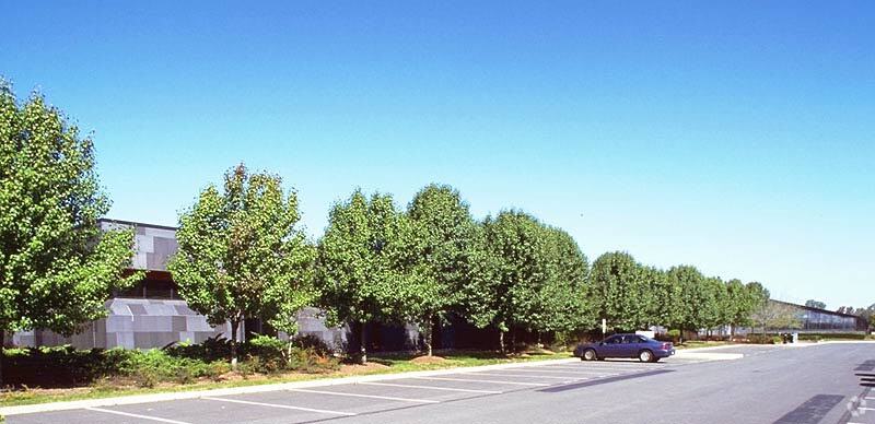 2000 Cornwall Rd, Monmouth Junction, NJ for lease - Building Photo - Image 1 of 9