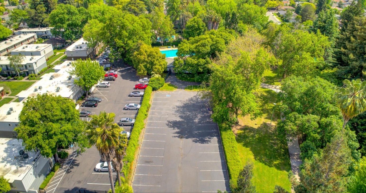 6207 Riverside Blvd, Sacramento, CA 95831