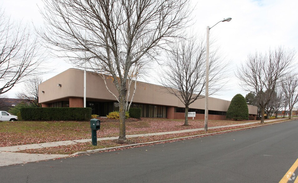 106 Enterprise Dr, Bristol, CT 06010