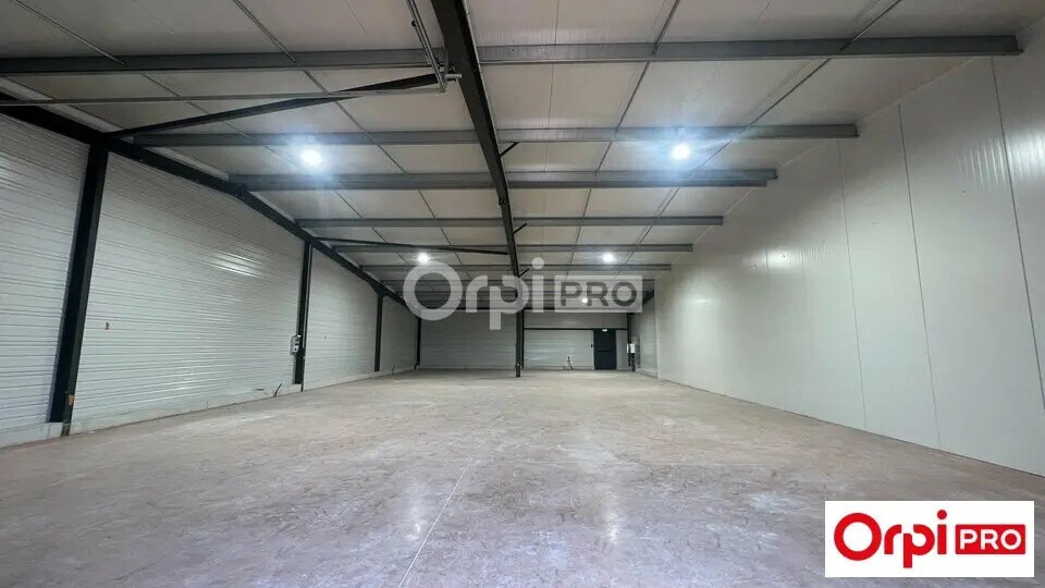 Retail in Saint-Marcel-lès-Valence for lease - Interior Photo - Image 2 of 3