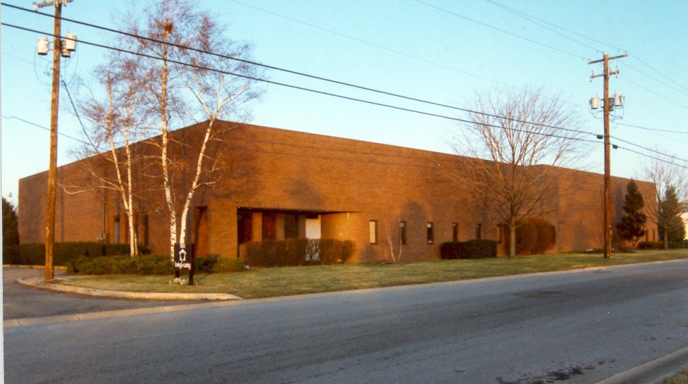 1905 Olde Homestead Ln, Lancaster, PA for sale - Primary Photo - Image 1 of 1