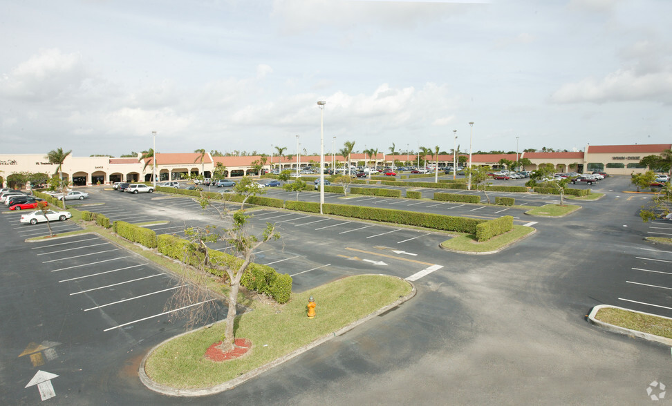 12105-12305 Pembroke Rd, Pembroke Pines, FL for sale - Building Photo - Image 1 of 1