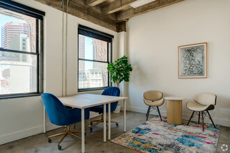 448 S Hill St, Los Angeles, CA for lease Interior Photo- Image 1 of 6