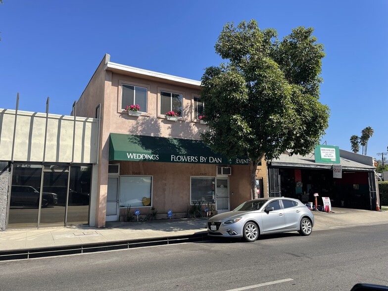 10443-10445 Magnolia Blvd, North Hollywood, CA for sale - Building Photo - Image 2 of 7