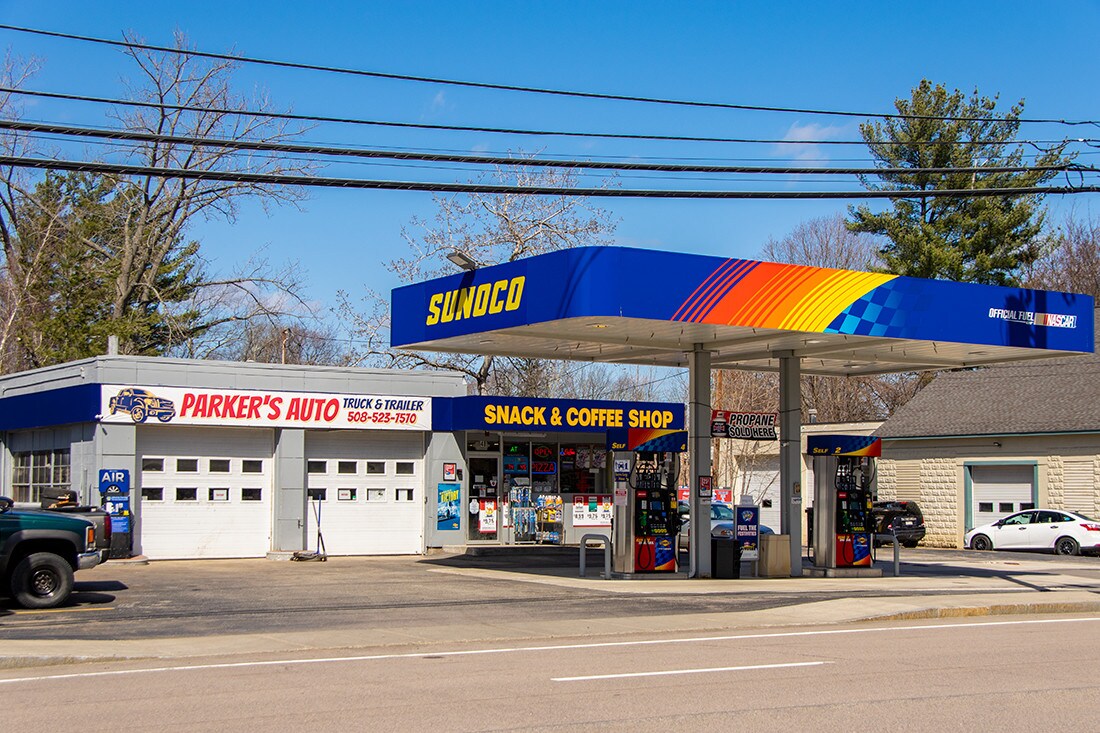 48 W Main St, Northborough, MA 01532