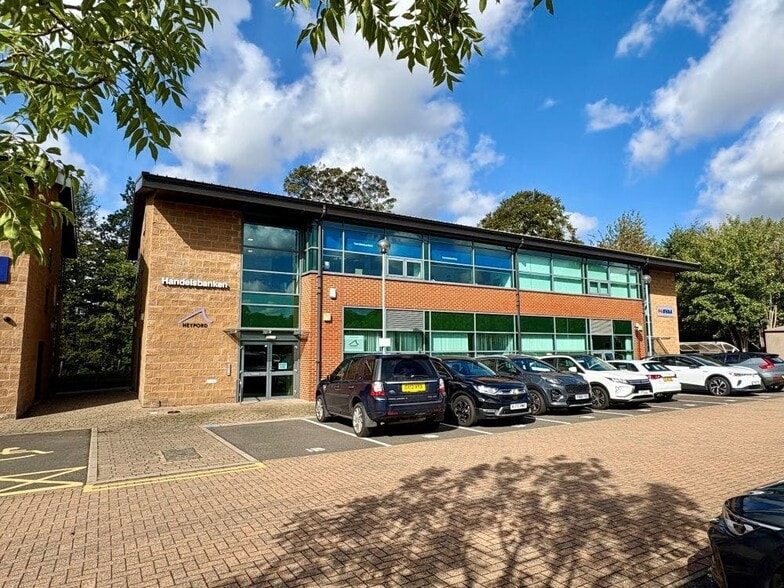 1B Banbury Office Village, Banbury for lease - Building Photo - Image 3 of 5