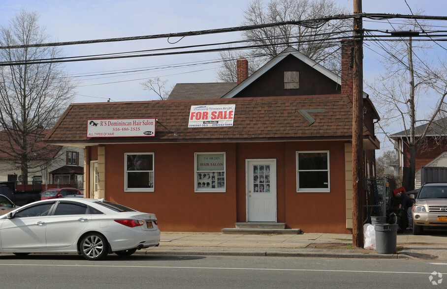 1211 Front St, Uniondale, NY for sale - Primary Photo - Image 1 of 1