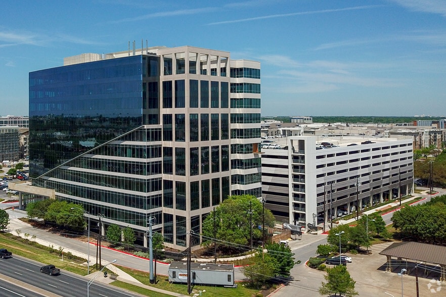 10721 Domain Dr, Austin, TX for lease - Building Photo - Image 1 of 7