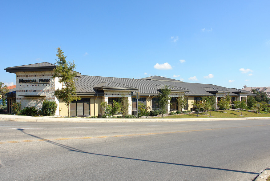 19260 Stone Oak Pky, San Antonio, TX for sale - Building Photo - Image 1 of 1