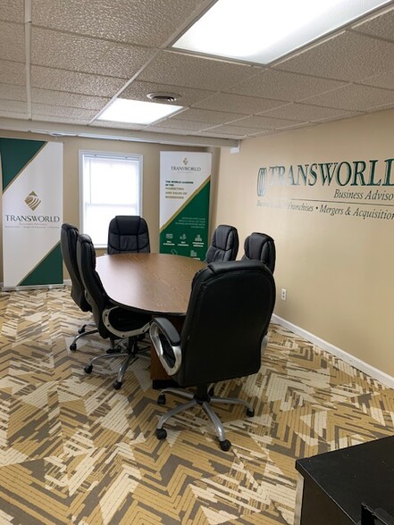 305 Sonderen St, O'Fallon, MO for lease - Building Photo - Image 3 of 8