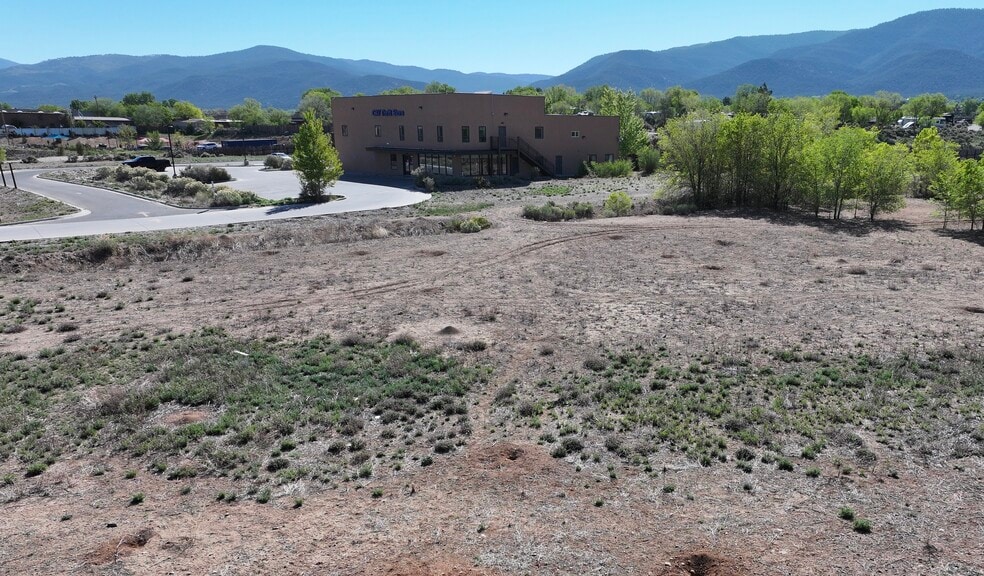 1511 Paseo Del Pueblo Sur, Taos, NM for sale - Building Photo - Image 3 of 8