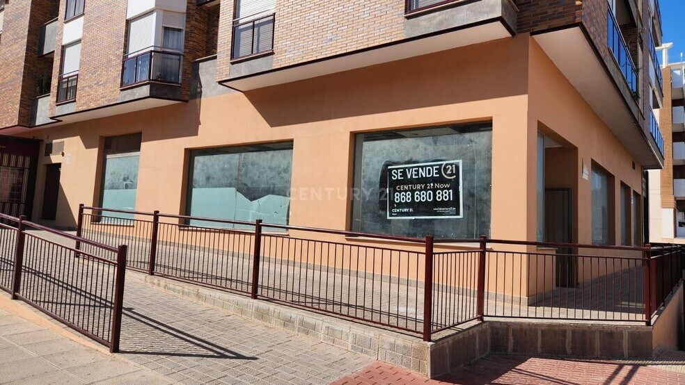 Retail in Lorca for sale - Building Photo - Image 2 of 20