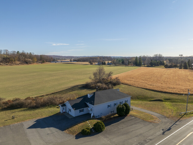 2400 US Route 9, Hudson, NY for sale - Building Photo - Image 2 of 45