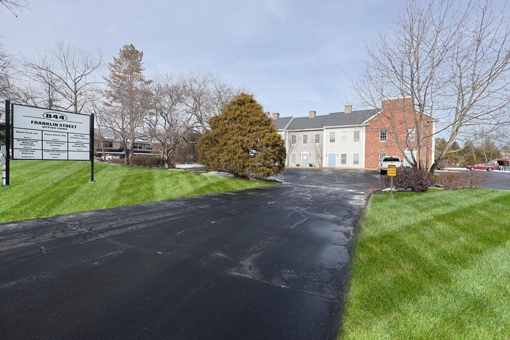 844 Franklin St, Wrentham, MA for sale Building Photo- Image 1 of 1