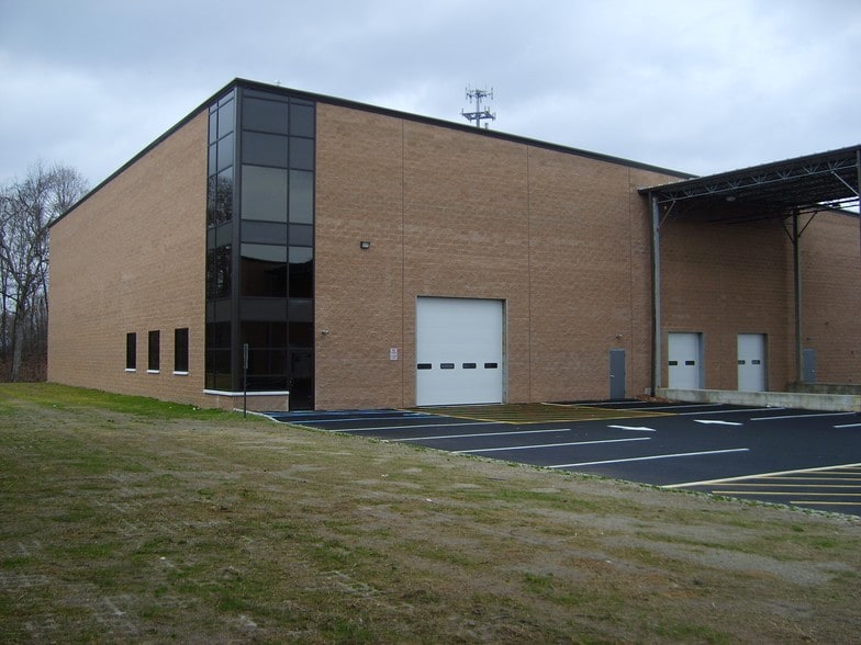 16 Wright Way, Oakland, NJ for lease - Primary Photo - Image 1 of 9