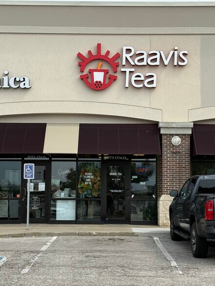 2577 S 171st Ct, Omaha, NE for lease - Building Photo - Image 1 of 8