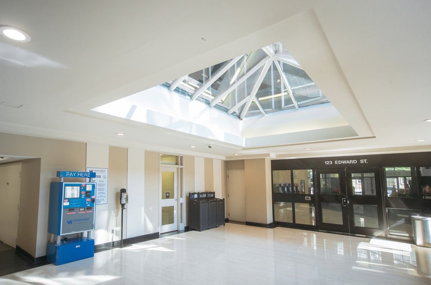 180 Dundas St W, Toronto, ON for lease - Other - Image 2 of 40