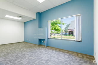 3945 Okemos Rd, Okemos, MI for lease Interior Photo- Image 2 of 4