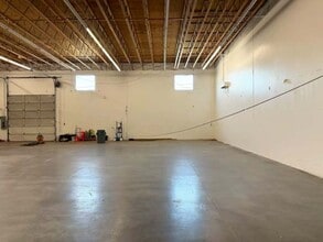 120 NE 9th Ave, Portland, OR for lease Interior Photo- Image 2 of 8