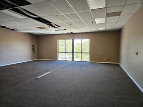 1110 W Kettleman Ln, Lodi, CA for lease Interior Photo- Image 1 of 3