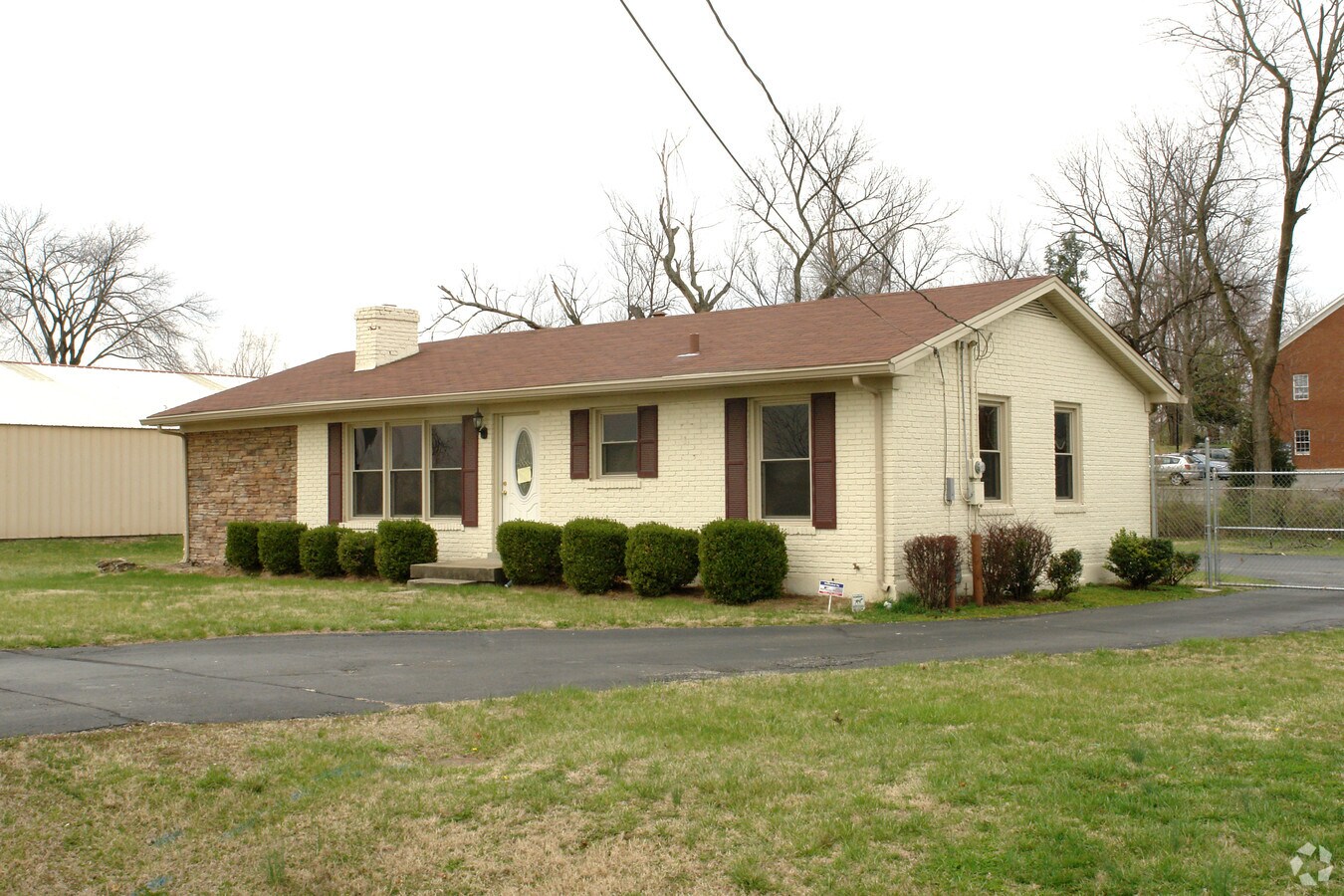 4322 Robards Ln, Louisville, KY 40218