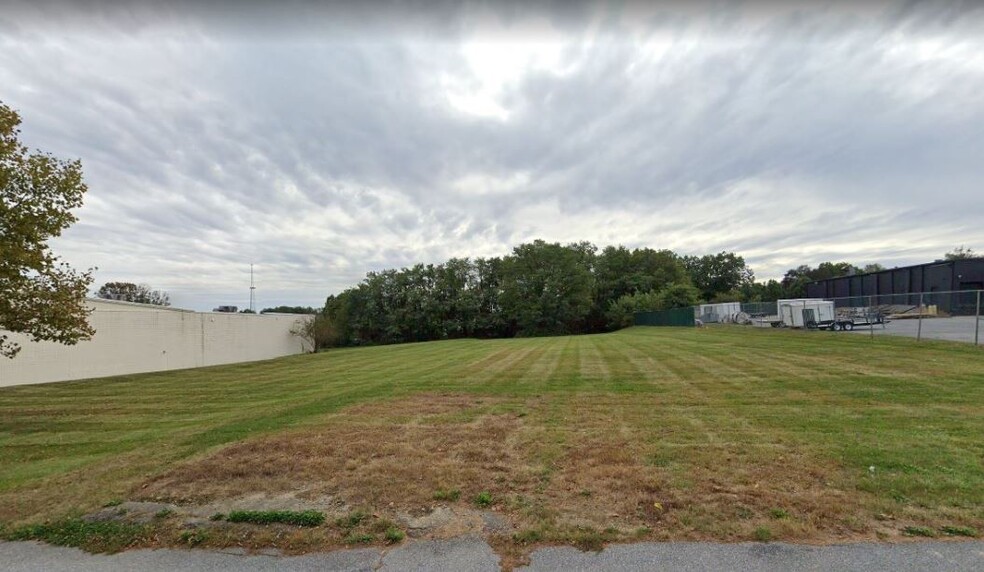 200 Centerville Road, Lancaster, PA for lease - Building Photo - Image 1 of 5