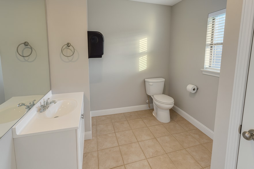 111 W Camphor Ave, Foley, AL for lease - Building Photo - Image 2 of 9