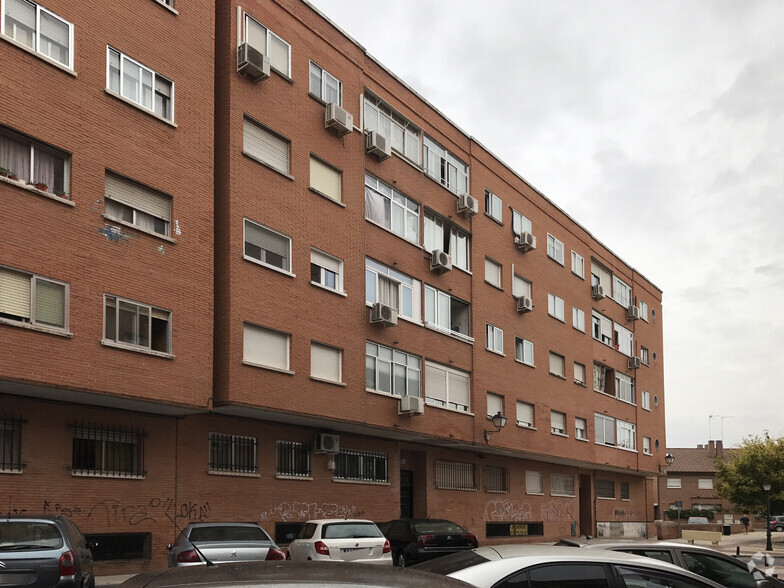 Calle Olivo, 9, Humanes de Madrid, Madrid for sale - Primary Photo - Image 1 of 2