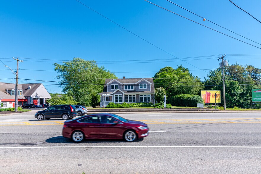 241 Post Rd, Westerly, RI for sale - Primary Photo - Image 1 of 1