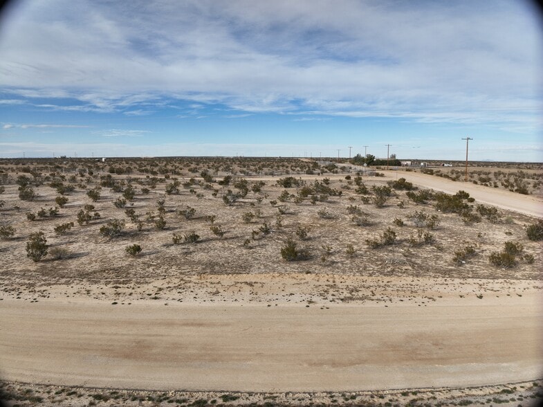 15 F Ave, Lancaster, CA for sale - Building Photo - Image 2 of 18