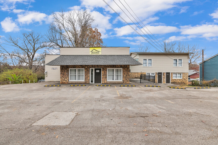 3713 Washington Pike, Knoxville, TN for sale - Building Photo - Image 1 of 1