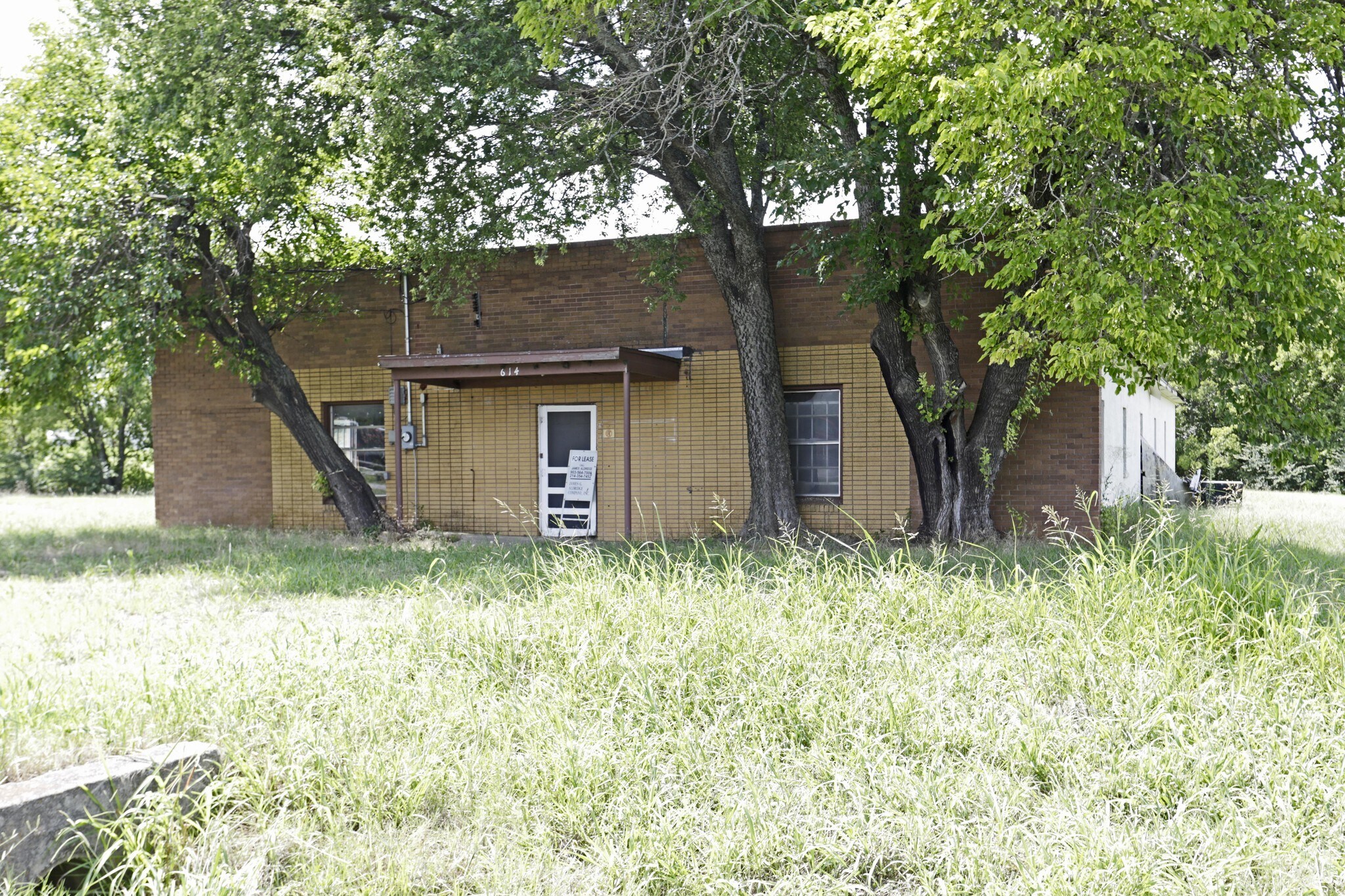 614 W Main St, Whitesboro, TX for sale Primary Photo- Image 1 of 1