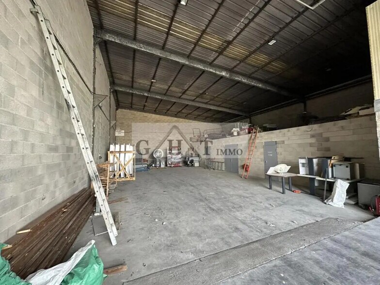 Industrial in Saint-Germain-lès-Arpajon for lease - Interior Photo - Image 2 of 8