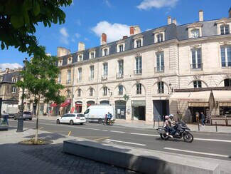 More details for 42 Place Gambetta, Bordeaux - Office for Lease