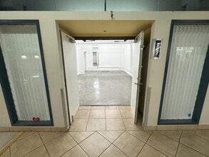 305 E 9th St, Los Angeles, CA for lease Interior Photo- Image 1 of 6