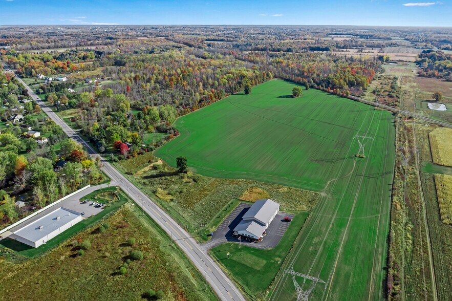 6411 Campbell Blvd, Pendleton, NY 14094